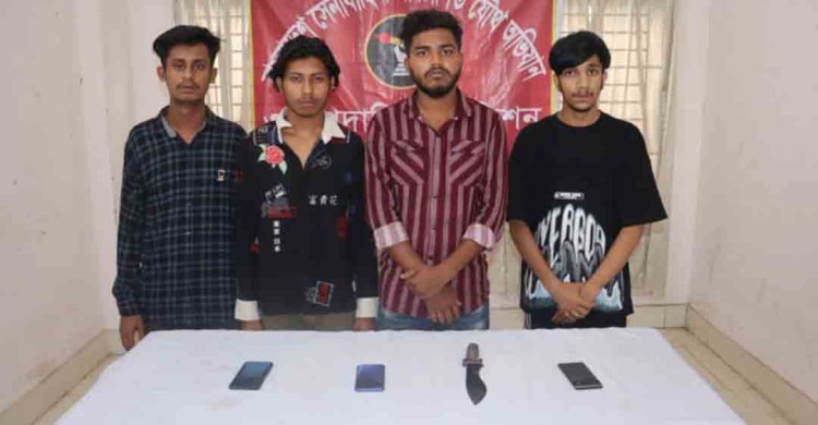 কুমিল্লায় কিশোর গ্যাং সদস্যসহ আটক ৯, অস্ত্র-মাদক উদ্ধার