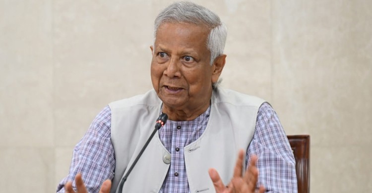 শ্রমিক-মালিকের যৌথ প্রচেষ্টাই সমৃদ্ধ বাংলাদেশ গড়তে পারে: প্রধান উপদেষ্টা