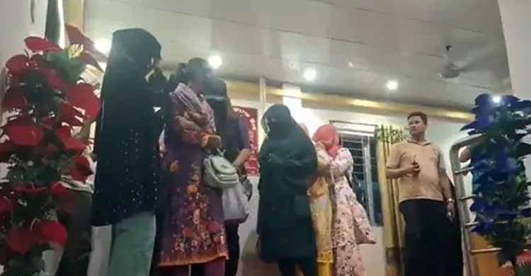 উত্তরায় হোটেলে অসামাজিক কার্যকলাপ, আটক ১৭