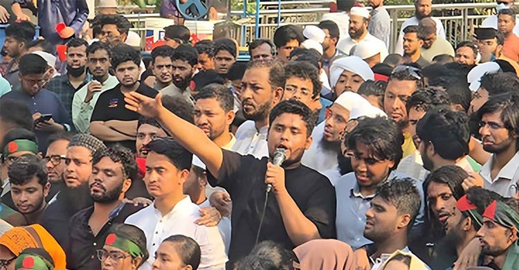 বাংলাদেশ এখন দুই ভাগে বিভক্ত: ফ্যাসিবাদী শক্তি, অন্যদিকে বাংলাদেশি শক্তি