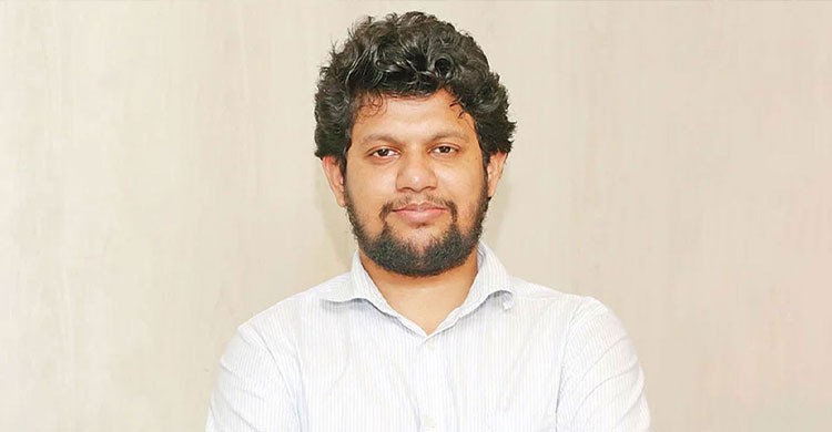 সরকারে আর একদিন থাকলেও অভ্যুত্থানের শক্তির প্রতি সম্মান রেখে কাজ করব: মাহফুজ আলম