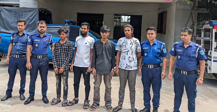 সিদ্ধিরগঞ্জে ছুরিকাঘাতে কিশোর নিহত, গ্রেপ্তার ৪