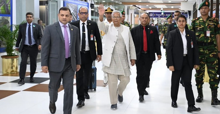 চার দিনের সফরে জাপানে পৌঁছেছেন প্রধান উপদেষ্টা