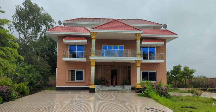 নগরকান্দায় ব্যবসায়ীর বাড়িতে দুর্ধর্ষ ডাকাতি, আহত-১