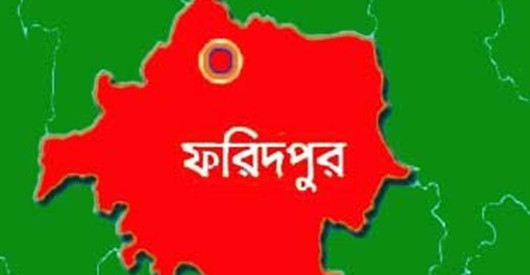 ফরিদপুরে বৈষম্যবিরোধী নেত্রীর ওপর হামলা, সড়ক অবরোধ