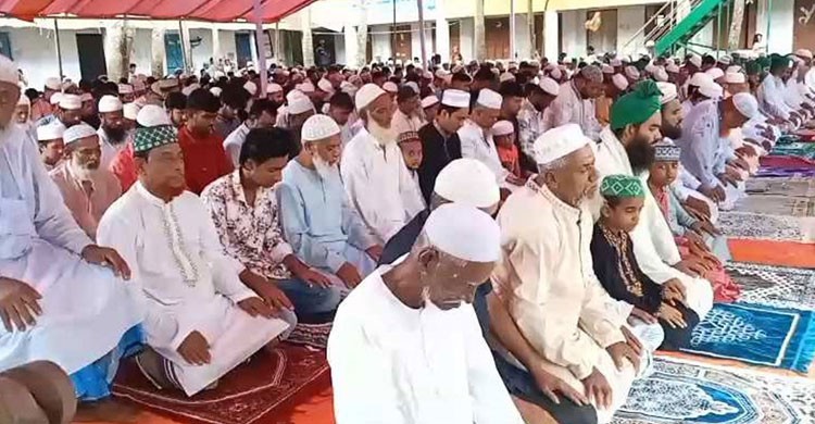 সৌদির সাথে মিল রেখে দেশের কয়েকটি জেলায় ঈদ উদ্‌যাপন ও কুরবানী