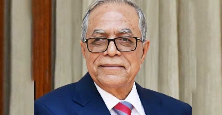 মধ্যরাতে দেশে ফিরলেন সাবেক রাষ্ট্রপতি আবদুল হামিদ
