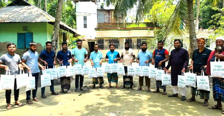 লক্ষ্মীপুরে অসহায়দের জন্য জেলা জুড়ে ২৩২টি পশু কোরবানি দিল জামায়াত