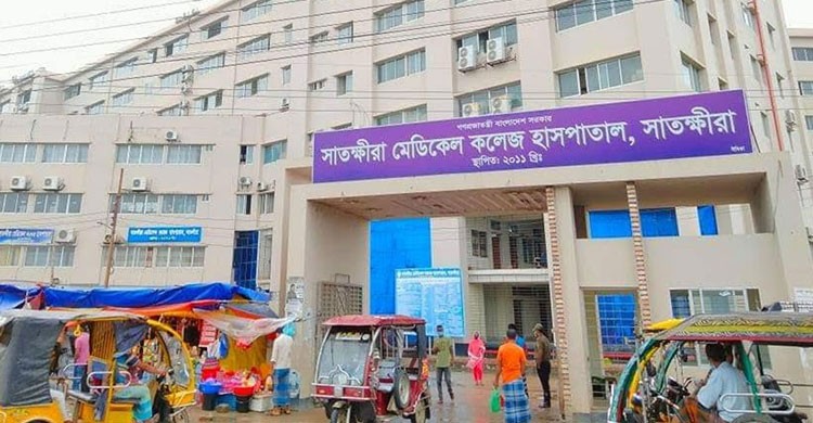 সাতক্ষীরায় ঘরে ঘরে চর্মরোগ: হাসপাতালে নেই চিকিৎসক