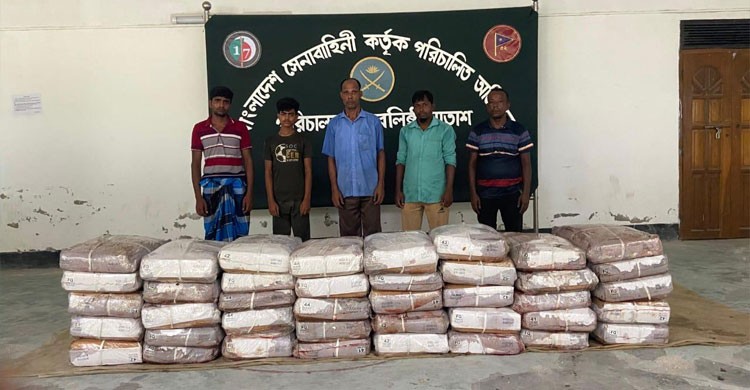 জৈন্তাপুরে সেনাবাহিনীর অভিযানে ৪ হাজার কেজি ভারতীয় মাংস জব্দ, আটক ৫