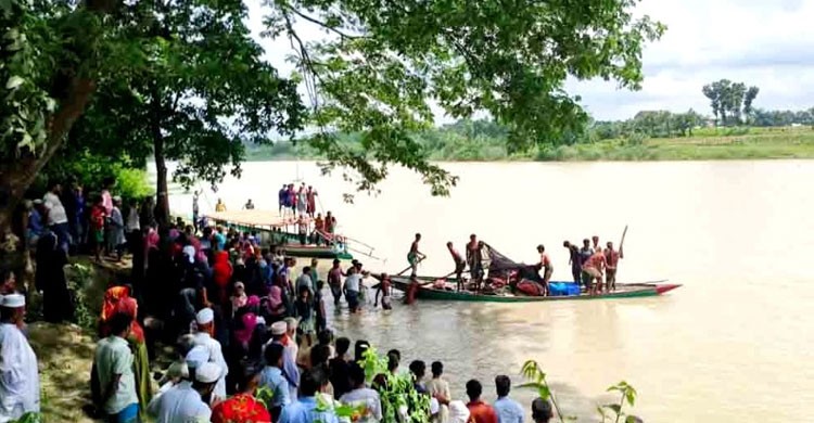 গফরগাঁওয়ে ব্রহ্মপুত্র নদে নৌকা ডুবে শিক্ষার্থীর মৃত্যু নিখোঁজ-২