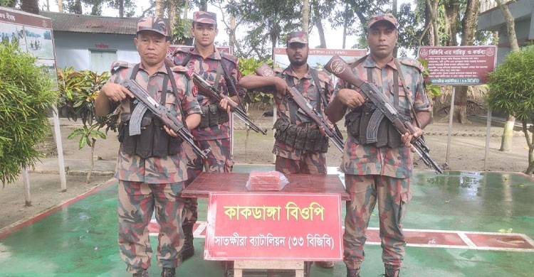 সাতক্ষীরা সীমান্তে ১৬ লক্ষাধিক টাকার ভারতীয় মালামাল আটক