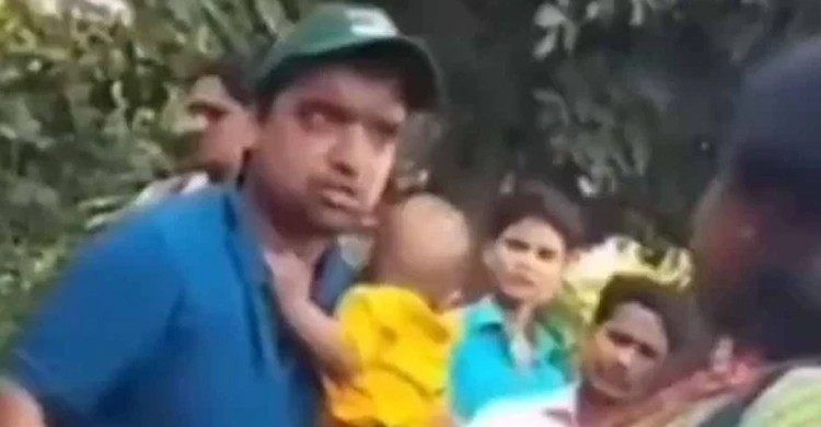 স্ত্রীর পরকীয়া ধরতে সন্তান কোলে নিয়ে পার্কে যুবক, অতঃপর...