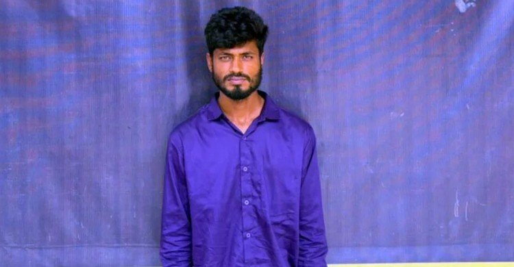 ‘বড় ভাইকে শায়েস্তা করতে ভিডিও ছড়ায় ছোট ভাই’