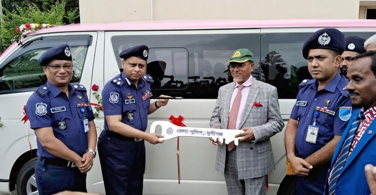 মুন্সীগঞ্জ জেলা পুলিশকে গাড়ি উপহার দিলো যমুনা ব্যাংক ফাউন্ডেশন