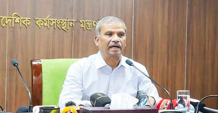 শেখ হাসিনার উপযুক্ত বিচার হবে বাংলাদেশেই: আসিফ নজরুল