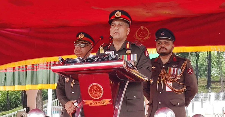 সীমান্ত রক্ষায় নবীন সৈনিকরা প্রয়োজনে জীবন দেবে: বিজিবি ডিজি