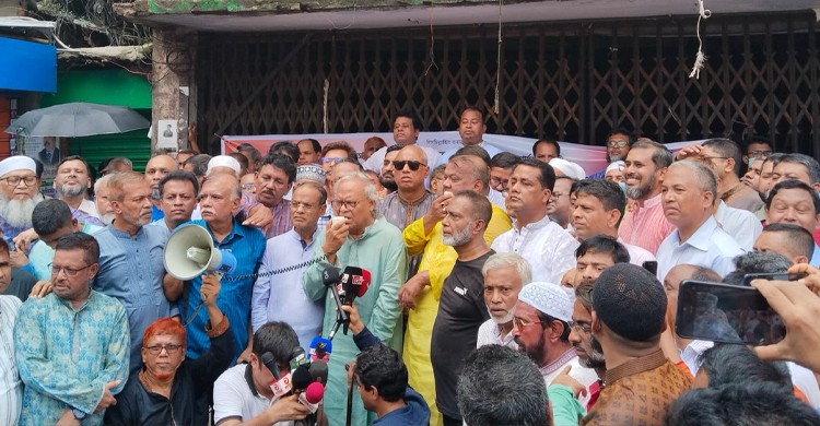 দেশে অর্থনীতির করুন অবস্থা চলছে, দুর্ভিক্ষের আলামত দেখতে পাচ্ছি : রিজভী