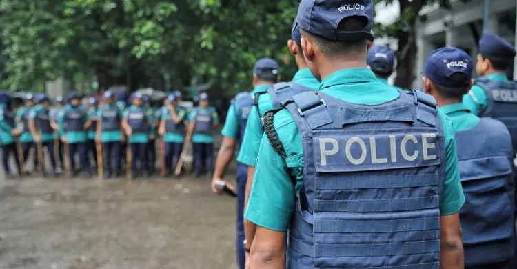 কর্মস্থল থেকে উধাও ৪ পুলিশ কর্মকর্তা বরখাস্ত