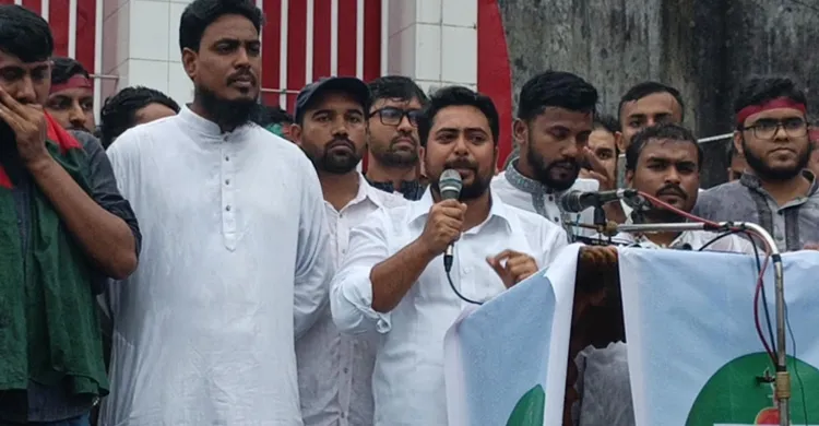 প্রতিটা ঘরে ঘরে জুলাই গণ-অভ্যুত্থানের পতাকা উড়বে: নাহিদ ইসলাম