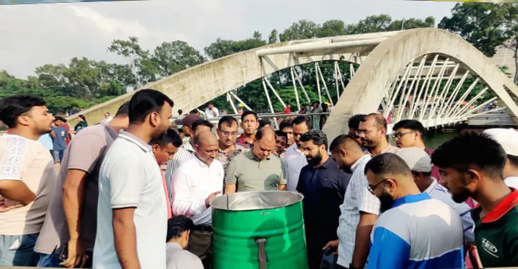 শহীদ জিয়ার মাজারে ‘আমরা বিএনপি পরিবার’-এর পরিচ্ছন্নতা অভিযান