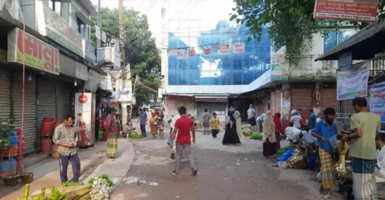 গোপালগঞ্জে কারফিউ শিথিল, বাজারে মানুষের ভিড়; গ্রেপ্তার আতঙ্ক রয়ে গেছে