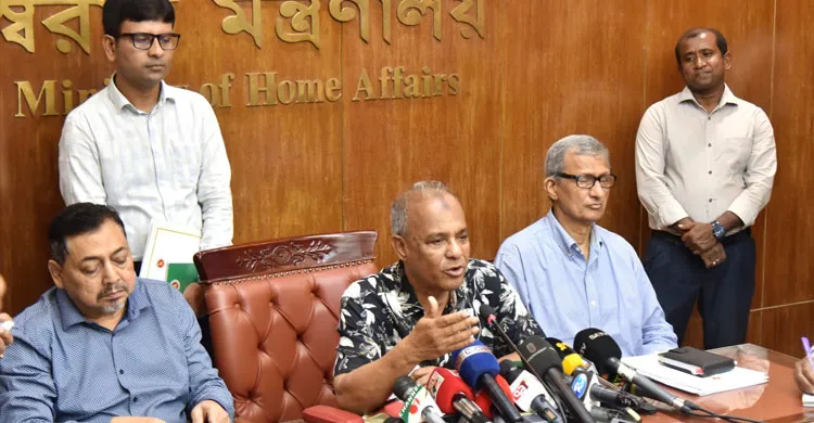 জাতীয় নির্বাচনের জন্য আইনশৃঙ্খলা বাহিনী সম্পূর্ণ প্রস্তুত: স্বরাষ্ট্র উপদেষ্টা