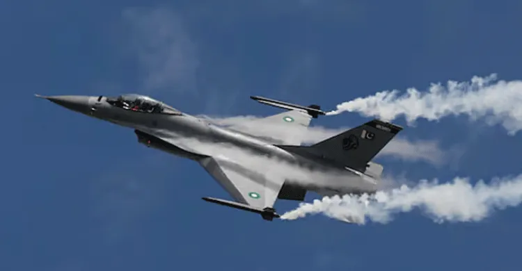 এফ-১৬ যুদ্ধবিমান দিয়ে কম্বোডিয়ায় হামলা চালাল থাইল্যান্ড