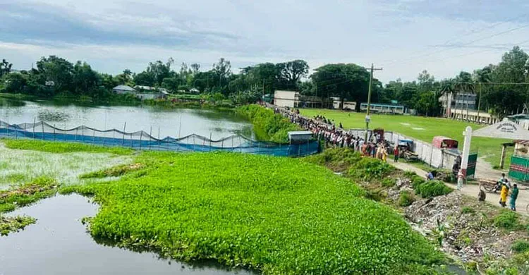 সাঘাটা থানায় এএসআইকে ছুরিকাঘাত, পরদিন পুকুর থেকে হামলাকারীর মরদেহ উদ্ধার