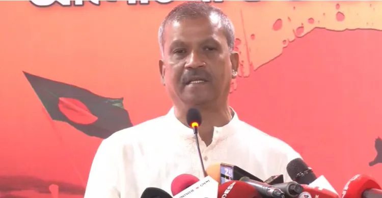 শেখ হাসিনা ও তার দোসরদের অপরাধ ৭১-এর পাকিস্তানি বাহিনীর চেয়েও জঘন্য: আসিফ নজরুল