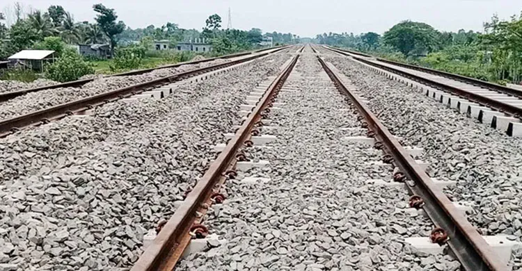 ট্রেনে কাটা পড়ে অজ্ঞাতপরিচয় ব্যক্তির মৃত্যু
