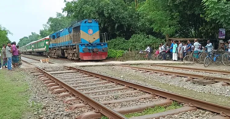 চুয়াডাঙ্গায় বৈধ ও অবৈধ রেলগেটের কারণে প্রতিনিয়ত বাড়ছে দুর্ঘটনা
