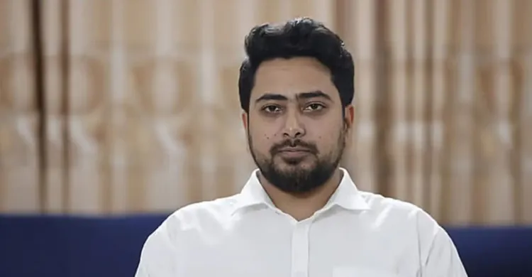 নাহিদ ইসলামের স্ট্যাটাসে রাজনীতিতে নতুন বিতর্ক