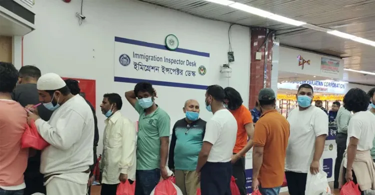 যুক্তরাষ্ট্র থেকে ফেরত পাঠানো ৩৯ বাংলাদেশি ঢাকায়
