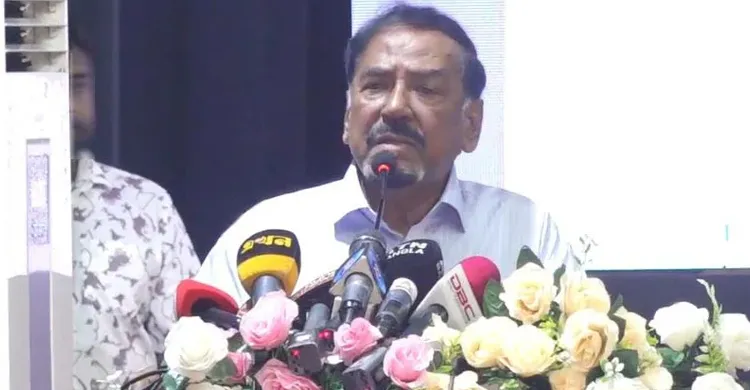 বিশ্বে অনির্বাচিত কারও দ্বারা সংবিধান সংশোধনের নজির নেই: মেজর হাফিজ