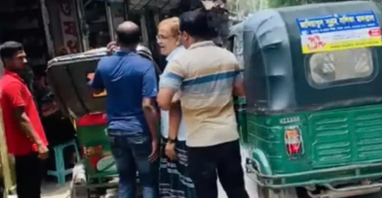 উপজেলা স্বাস্থ্য কমপ্লেক্সে চিকিৎসকের ওপর হামলার চেষ্টা, আটক ১