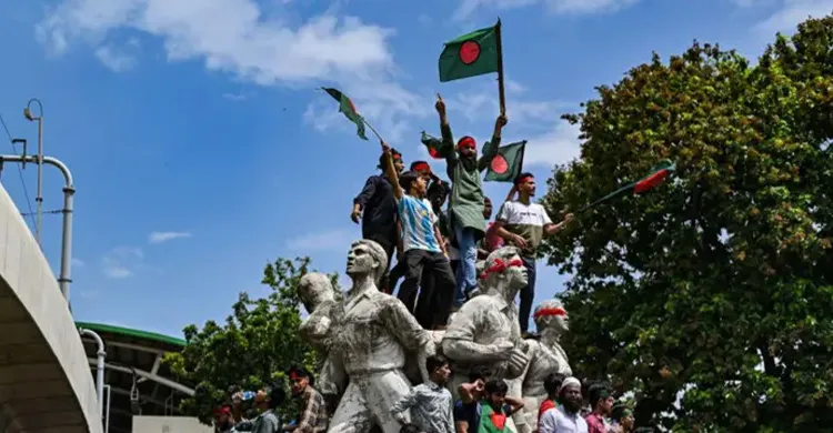 বন্ধ হয়নি ক্ষমতার প্রভাব,  দুর্নীতি চাঁদাবাজি ও বৈষম্য