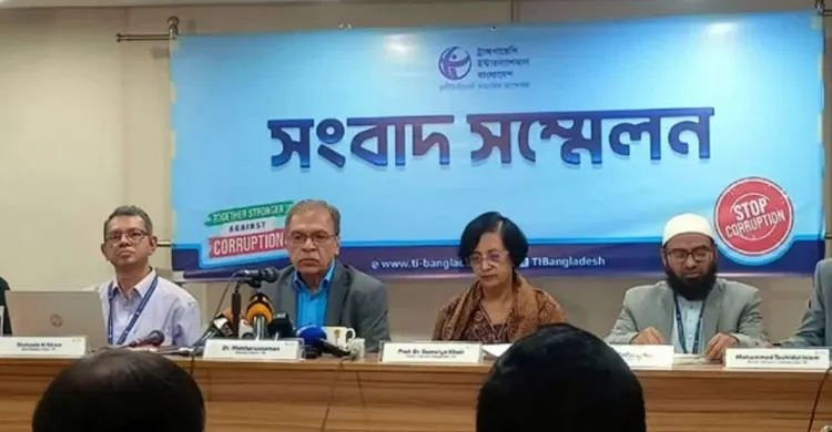 গণঅভ্যুত্থান-পরবর্তী ১১ মাসে পুলিশের বিরুদ্ধে ৭৬১ মামলা, গ্রেপ্তার ৬১: টিআইবি