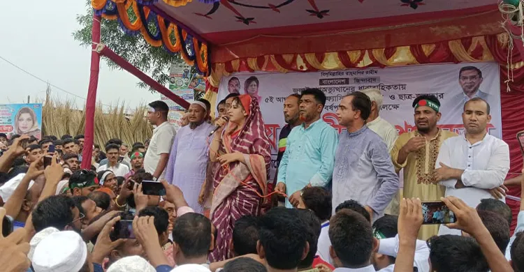 হাসিনার নির্দেশে হেলিকপ্টার থেকে গুলি করে শিশুদের মারা হয়েছে: শামা ওবায়েদ
