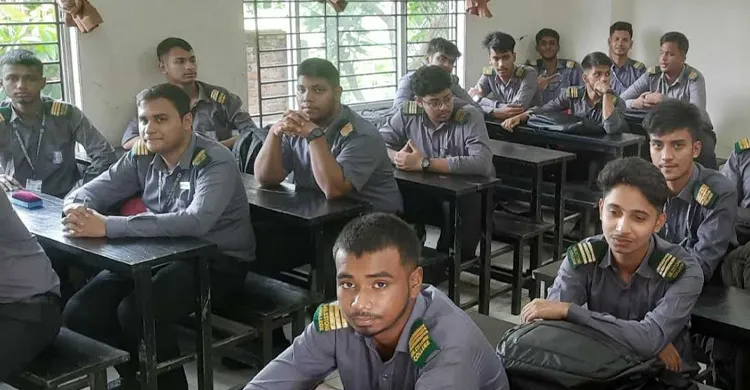 মাইলস্টোনে শুরু হয়েছে নবম-দ্বাদশ শ্রেণির ক্লাস