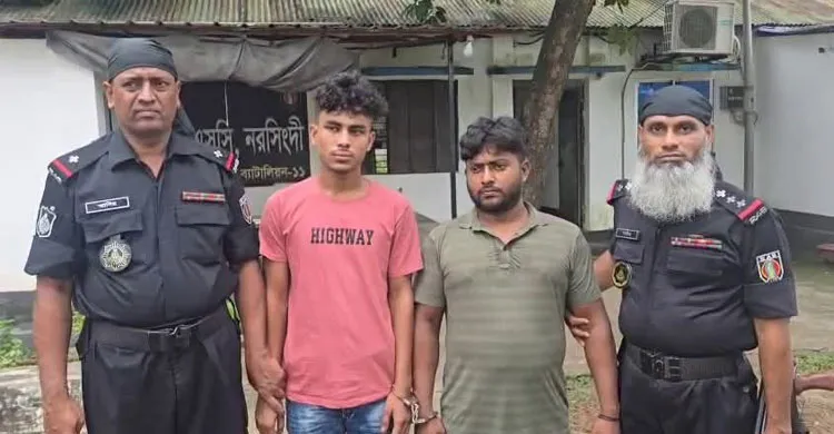 নরসিংদীতে পিস্তল-গুলি-মাদক উদ্ধার, আটক ২
