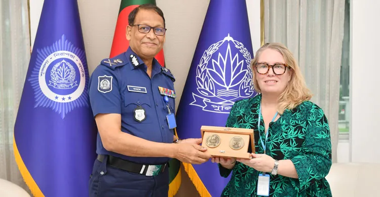 আইজিপির সঙ্গে জাতিসংঘের বাংলাদেশ বিষয়ক নিরাপত্তা উপদেষ্টার সাক্ষাৎ