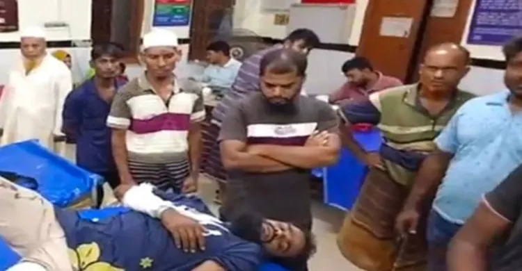সাতক্ষীরায় আইসক্রিম বিক্রেতাকে কুপিয়ে টাকা ছিনতাই