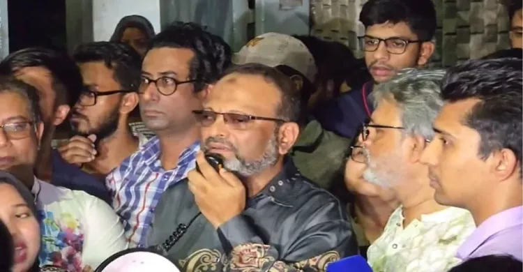 ঢাকা বিশ্ববিদ্যালয়ের হলে ছাত্ররাজনীতি নিষিদ্ধ, শিক্ষার্থীদের ছয় দফা দাবি