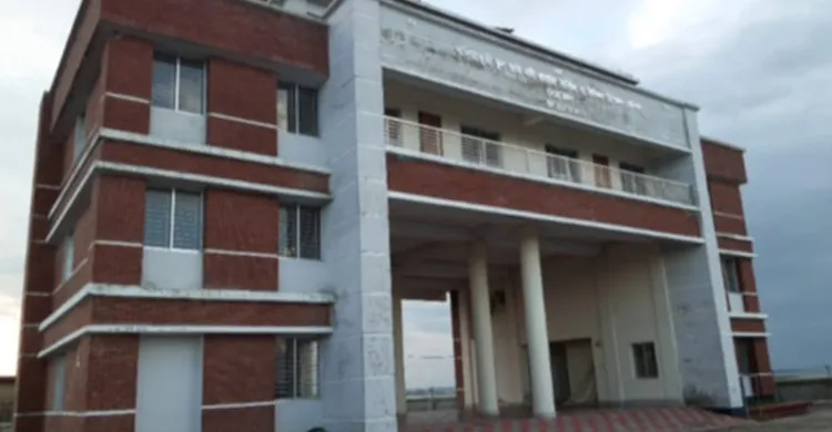 ২০০ মিটার রাস্তার অভাবে চালু হয়নি ফায়ার স্টেশন