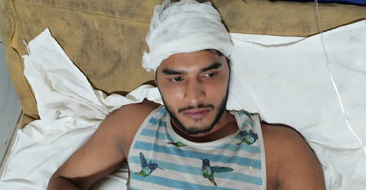 ভোলায় ছাত্রদলের ক্লাবে অবরুদ্ধ করে দুই ভাইকে কুপিয়ে জখম