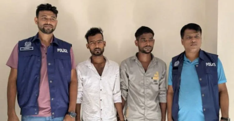 রামগঞ্জে চোরাইকৃত মোটরসাইকেলসহ দুই যুবক গ্রেফতার