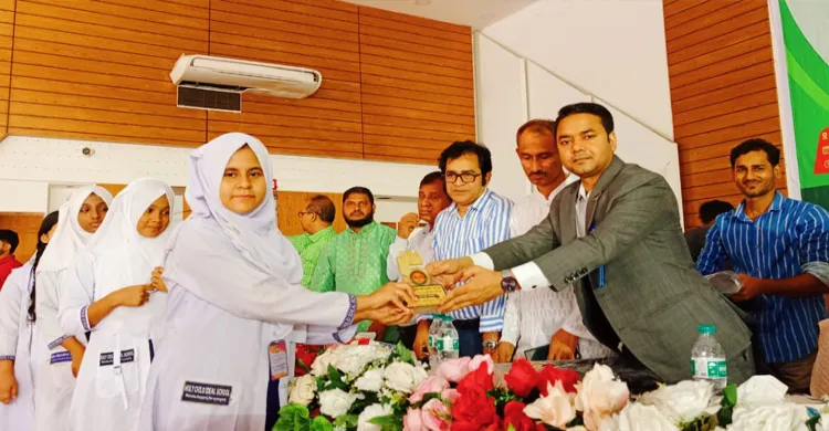 রূপগঞ্জে ১২৪ মেধাবী শিক্ষার্থীকে সংবর্ধনা