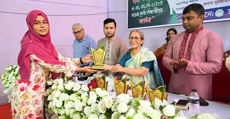 এমন বাংলাদেশ গড়ে তুলতে হবে, যেখানে মানুষের অধিকার কখনো ক্ষুণ্ণ হবে না: মৎস্য ও প্রাণিসম্পদ উপদেষ্টা