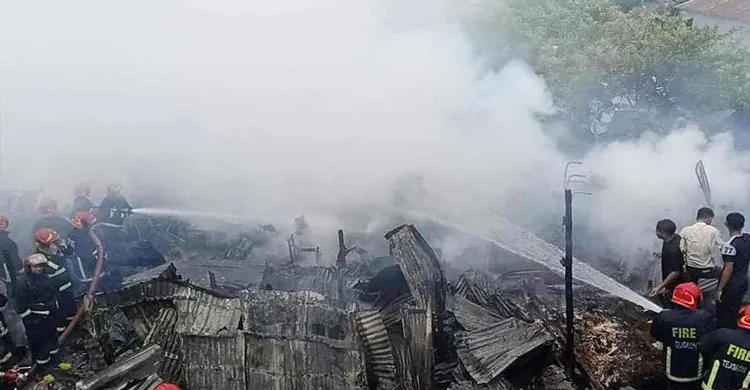 মহাখালীর সাততলা বস্তির আগুন নিয়ন্ত্রণে
